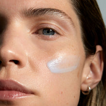 Load image into Gallery viewer, Madara Time Miracle Botanic Retinol Serum

