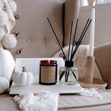 Load image into Gallery viewer, DOAP Beauty Spiced Apple &amp; Cinnamon Candle
